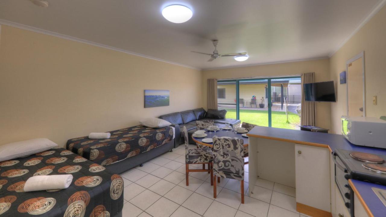Lucinda Fishing Lodge Extérieur photo