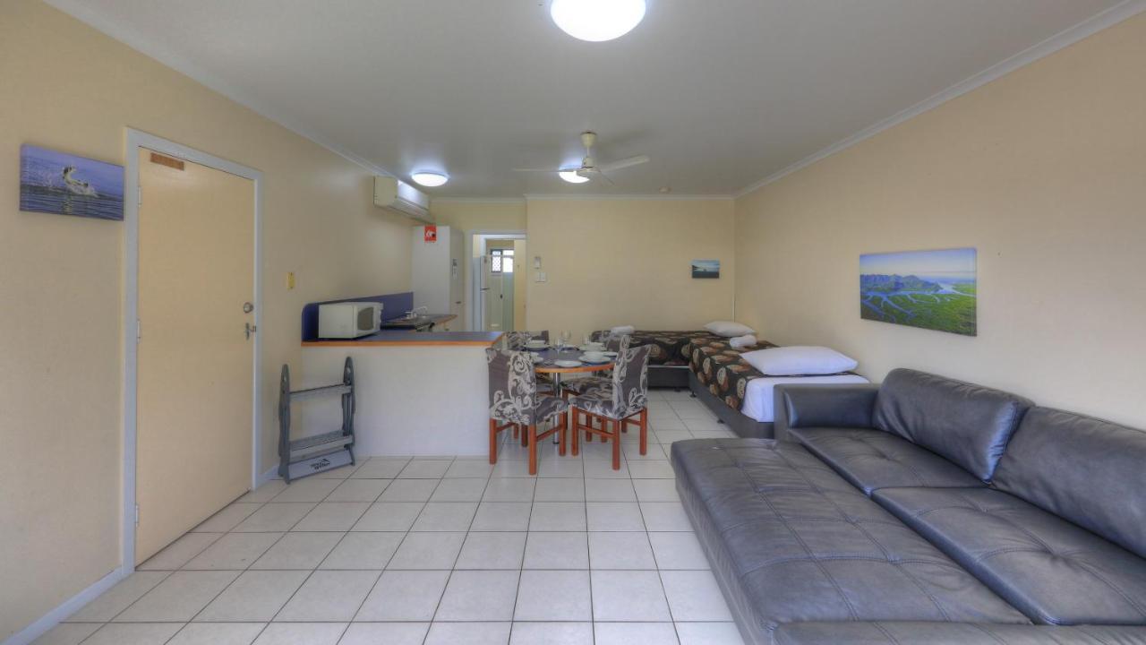 Lucinda Fishing Lodge Extérieur photo